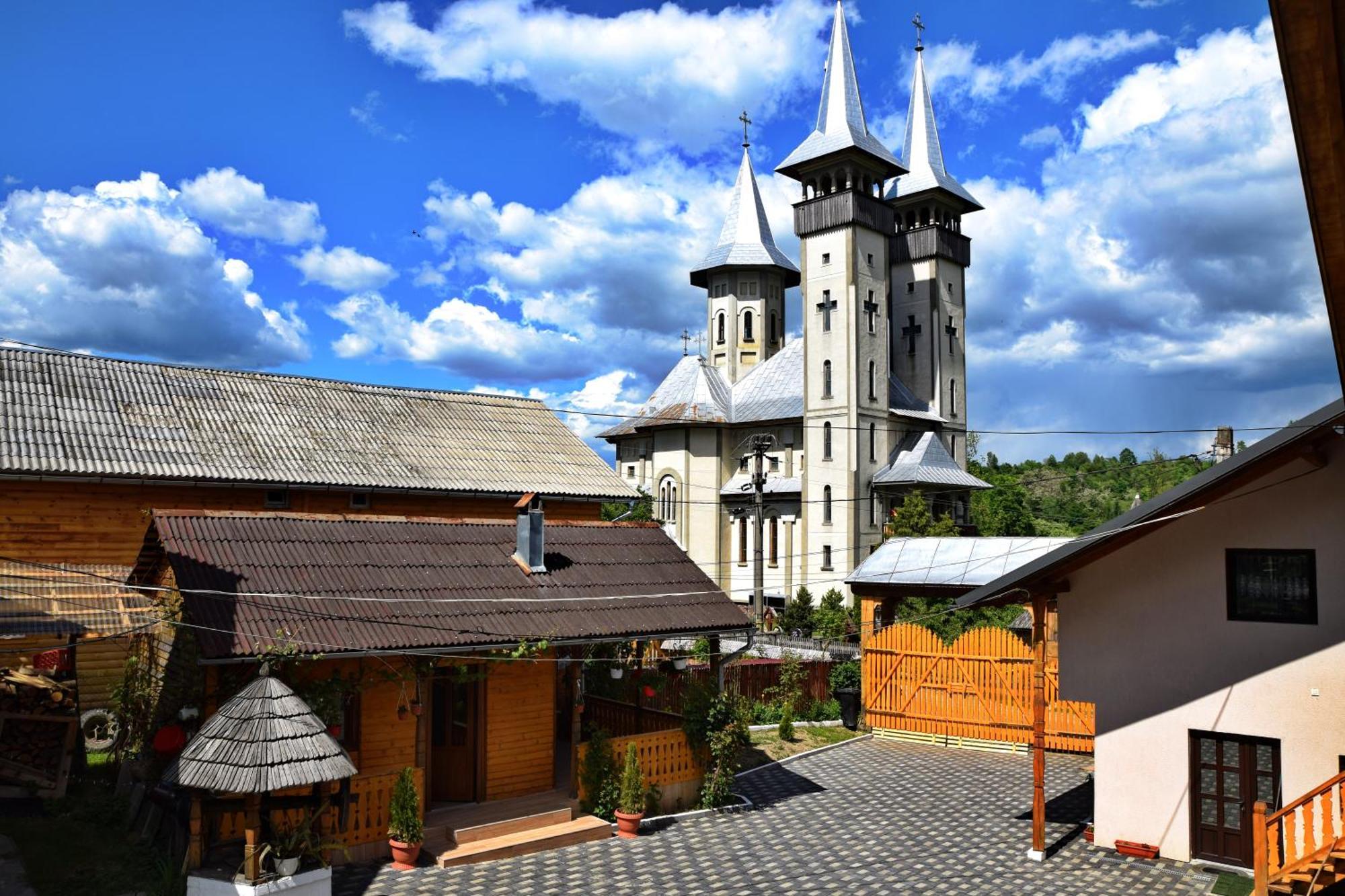 Pensiunea Maramu Breb Buitenkant foto